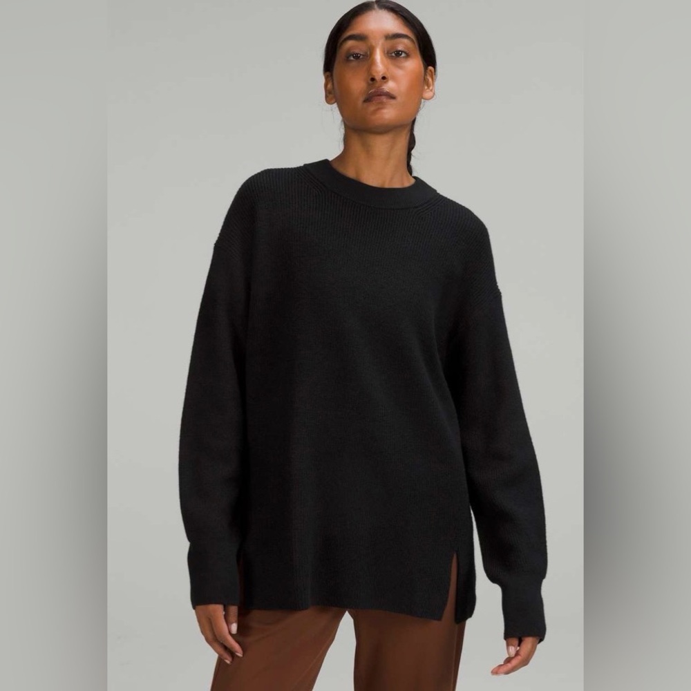 Lululemon Merino Wool-Blend Ribbed Crewneck Sweater
Black Size 8